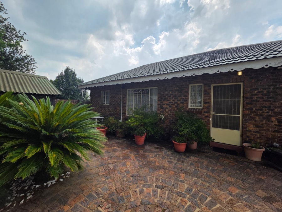 3 Bedroom Property for Sale in Sasolburg Ext 11 Free State
